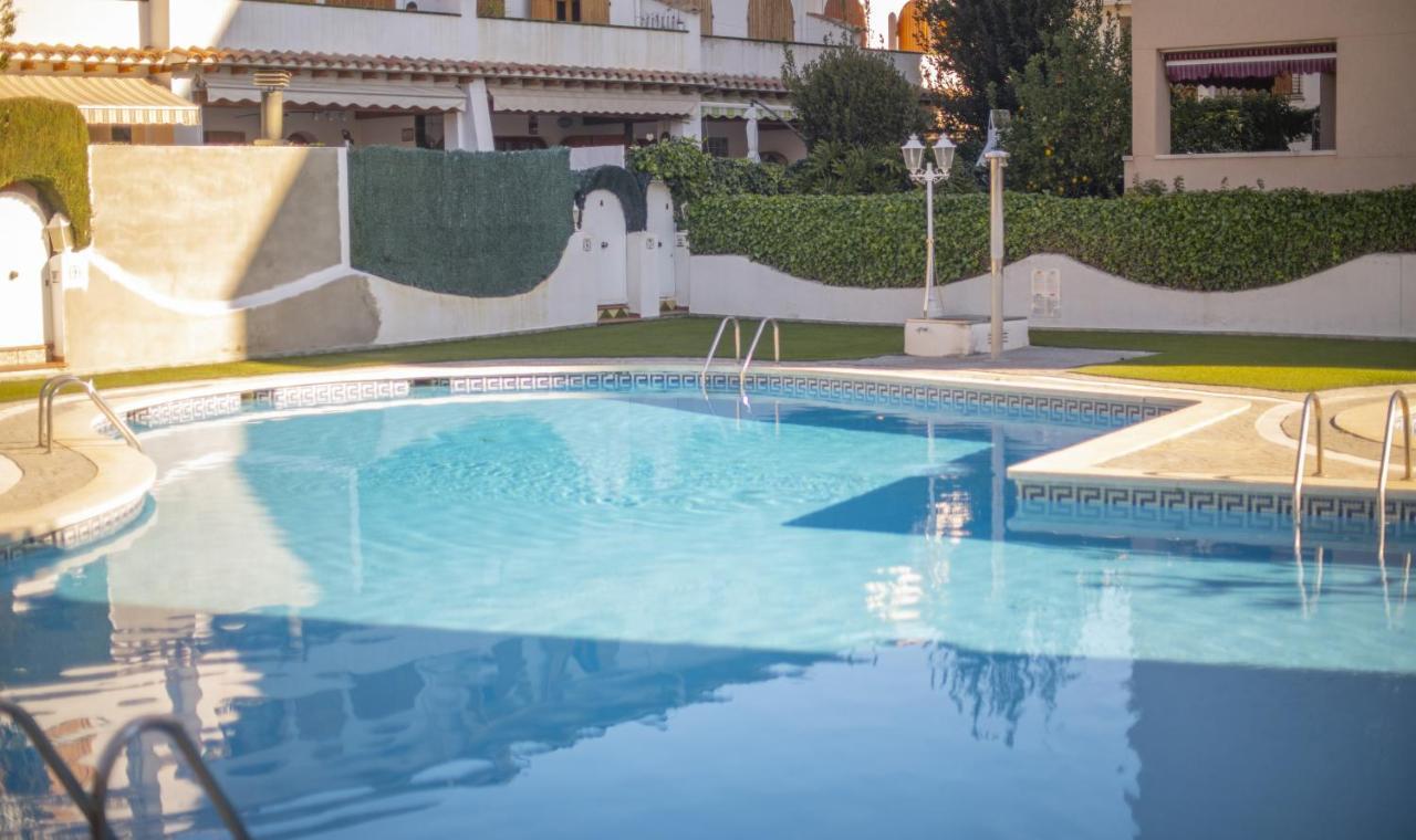 R142 Manila Resort Central Calafell Exteriör bild