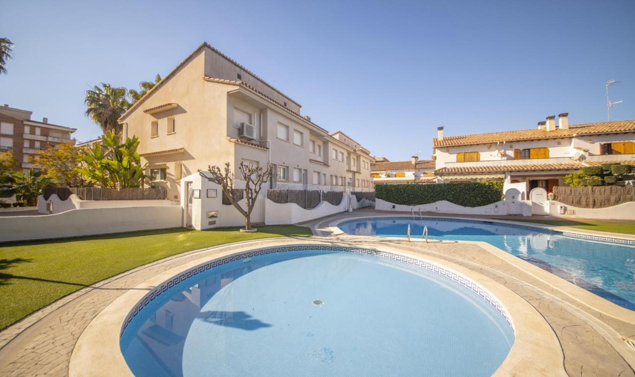 R142 Manila Resort Central Calafell Exteriör bild