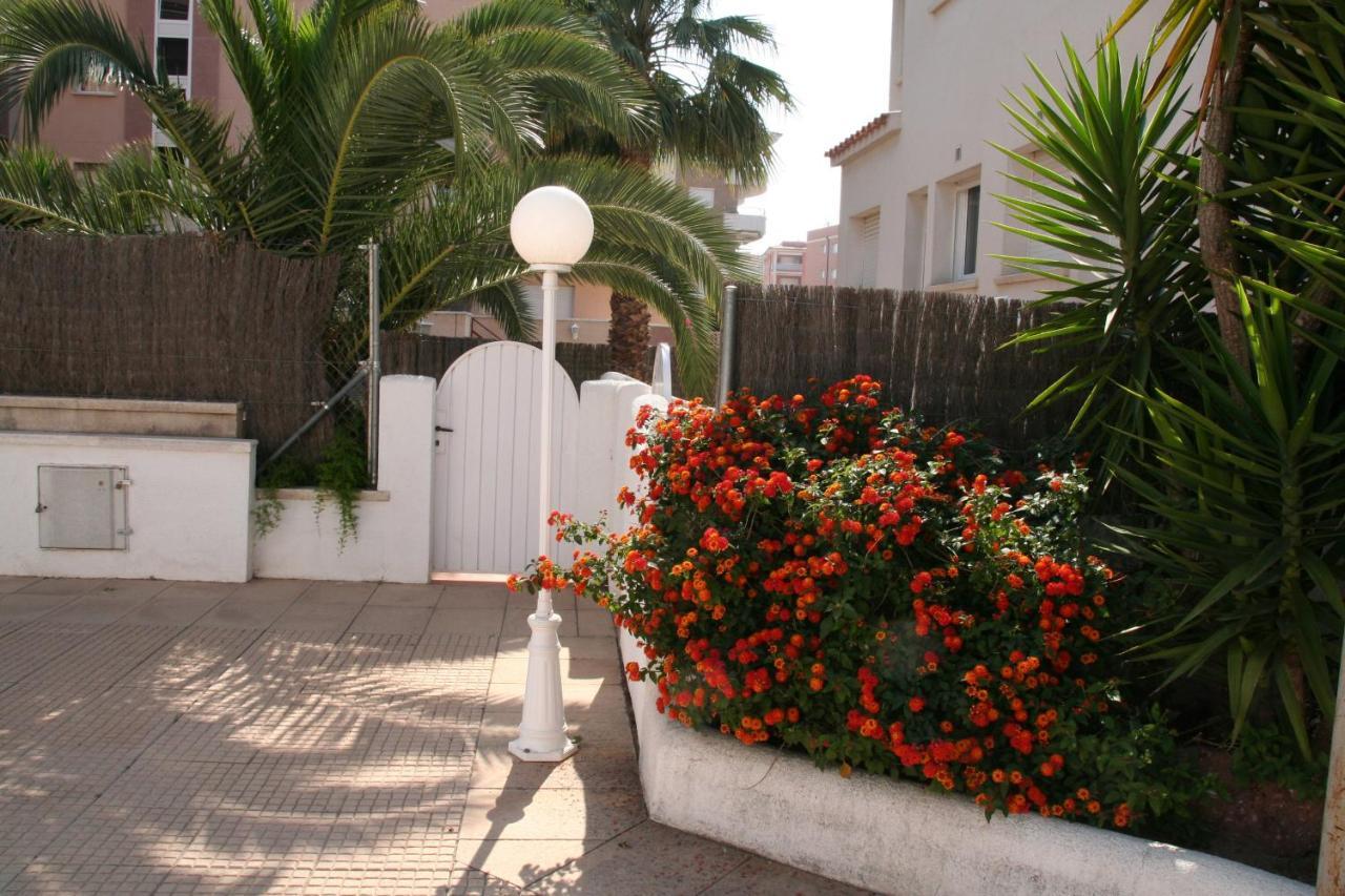 R142 Manila Resort Central Calafell Exteriör bild