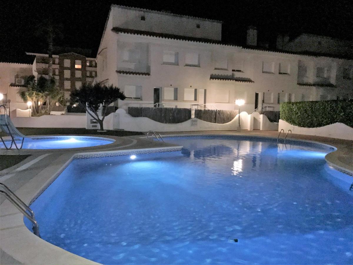 R142 Manila Resort Central Calafell Exteriör bild